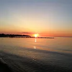Ostseeglueck - Strandnah Mit Binnenseezugang