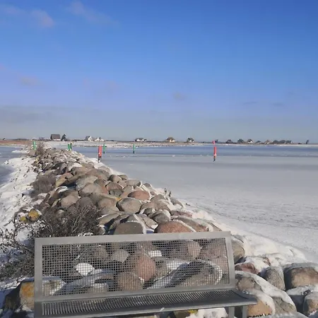 Ostseeglueck - Strandnah Mit Binnenseezugang